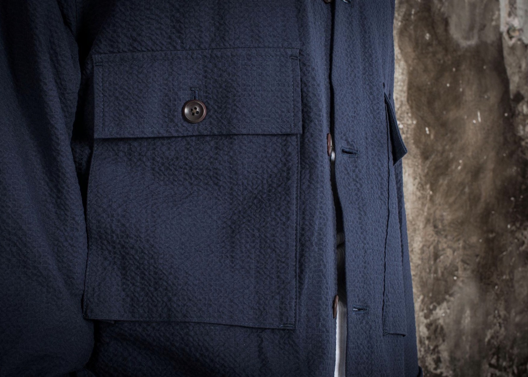Overshirt „Cargo“ NAVY Seersucker (Fleurs de Bagne)